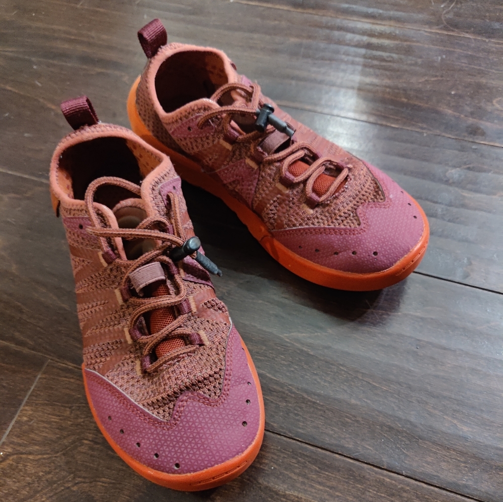Women’s Chaco Torrent Pro pink shoes size 7.5